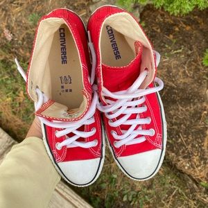 Red converse Chuck Taylor all star